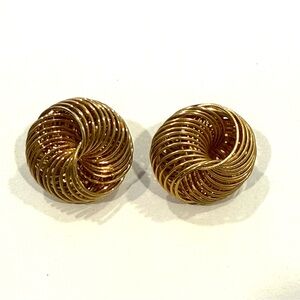 Vintage Sophisticated Gold-Tone Twisted Earrings